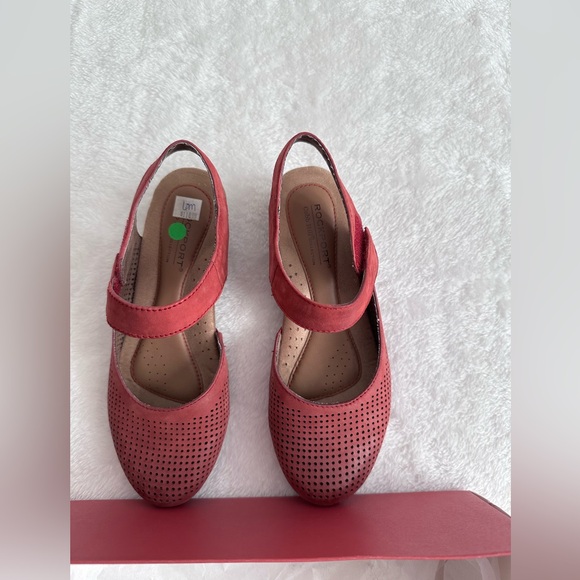 Cobb Hill by Rockport Judson Perforated Slingback Wedge Color Red size 6m - Picture 2 of 9